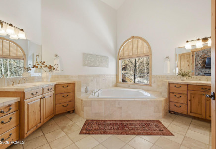 Image for 2490  Silver Cloud Drive