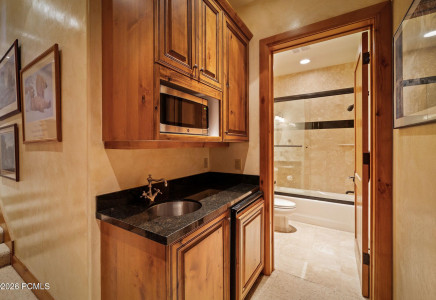 Image for 21  Silver Dollar Road