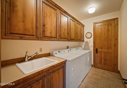 Image for 21  Silver Dollar Road