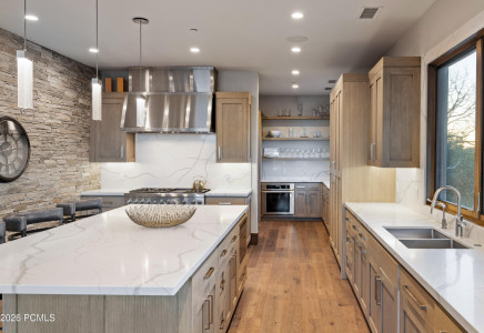 Image for 10738  Summit View Drive