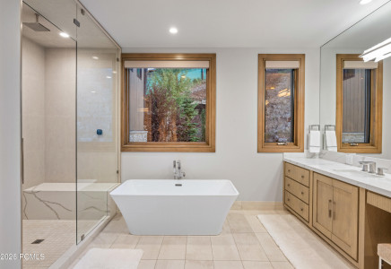 Image for 10738  Summit View Drive