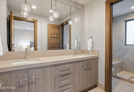 Image for 10738  Summit View Drive