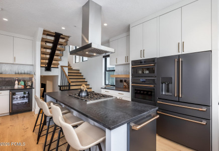 Image for 487  Ontario Avenue