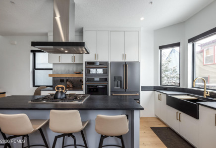 Image for 487  Ontario Avenue