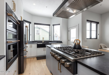 Image for 487  Ontario Avenue