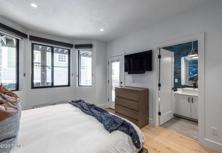 Image for 487  Ontario Avenue