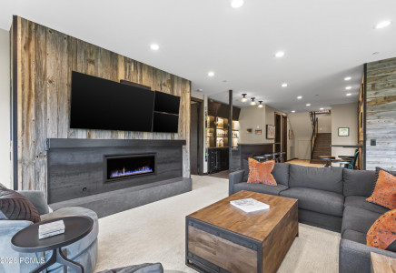 Image for 935  Saddle View Way