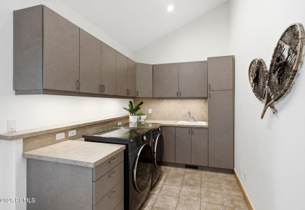 Image for 3230  Thistle Street