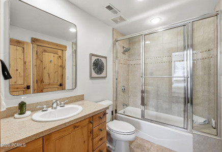 Image for 3230  Thistle Street