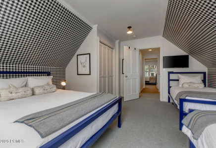 Image for 610  Park Avenue