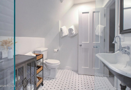 Image for 610  Park Avenue