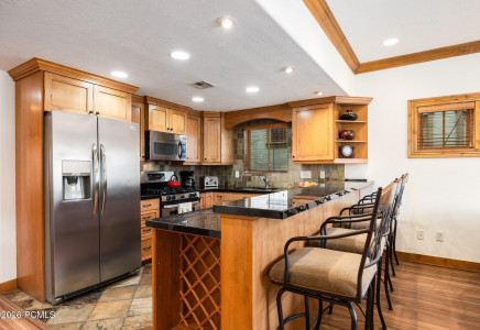 Image for 1203  Empire Avenue