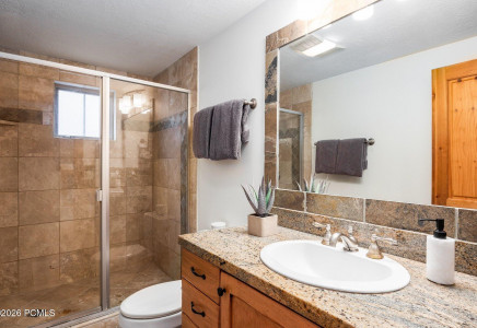 Image for 1203  Empire Avenue