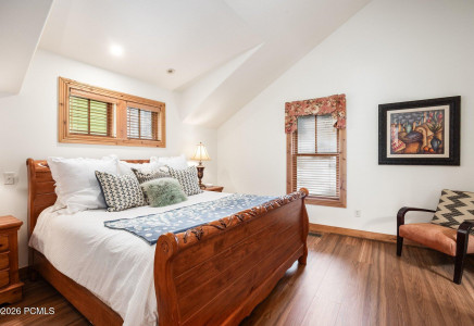 Image for 1203  Empire Avenue