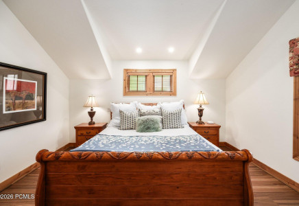 Image for 1203  Empire Avenue