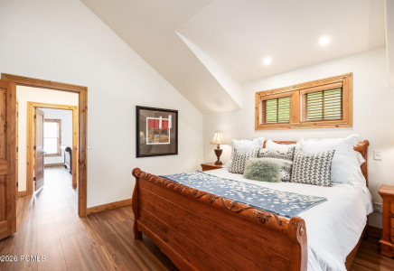 Image for 1203  Empire Avenue