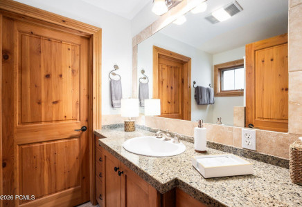 Image for 1203  Empire Avenue