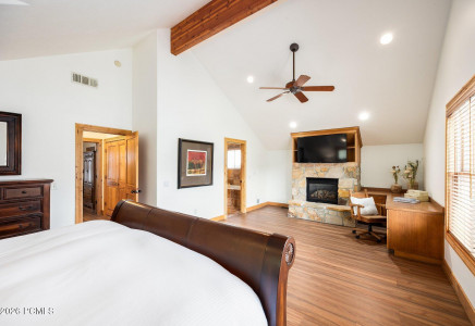 Image for 1203  Empire Avenue