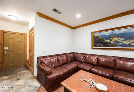 Image for 1203  Empire Avenue