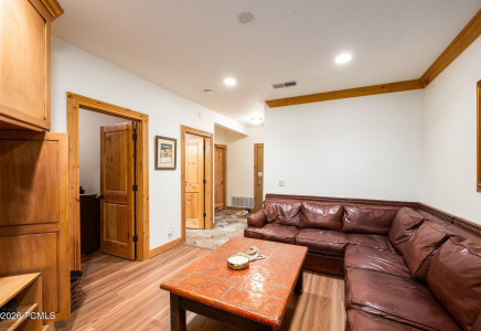 Image for 1203  Empire Avenue