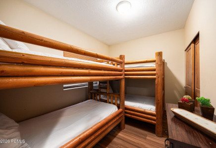 Image for 1203  Empire Avenue