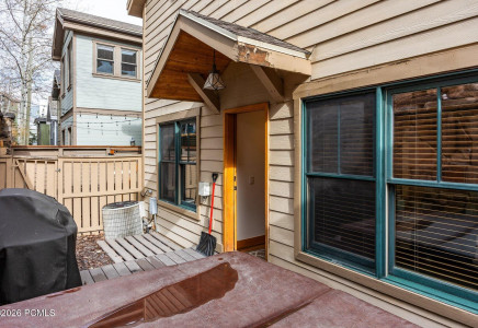 Image for 1203  Empire Avenue