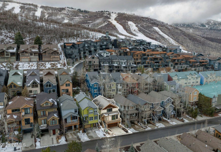 Image for 1203  Empire Avenue