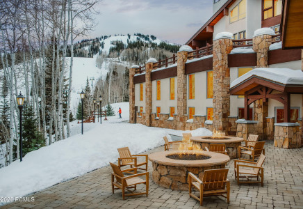 Image for 4867  Legacy Way