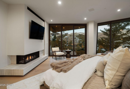 Image for 4867  Legacy Way