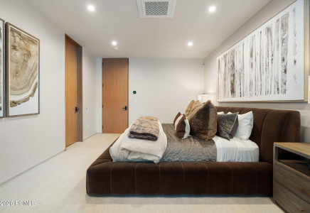 Image for 4867  Legacy Way