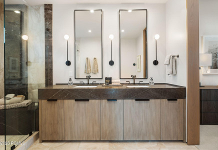 Image for 4867  Legacy Way