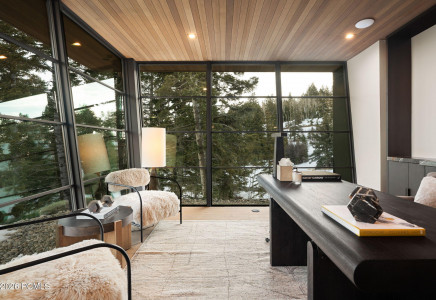 Image for 4867  Legacy Way