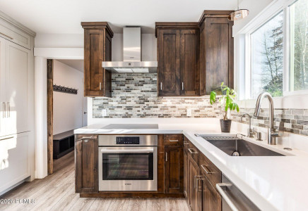 Image for 2830  Holiday Ranch Loop Road