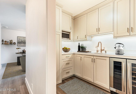 Image for 2830  Holiday Ranch Loop Road