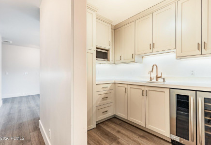 Image for 2830  Holiday Ranch Loop Road